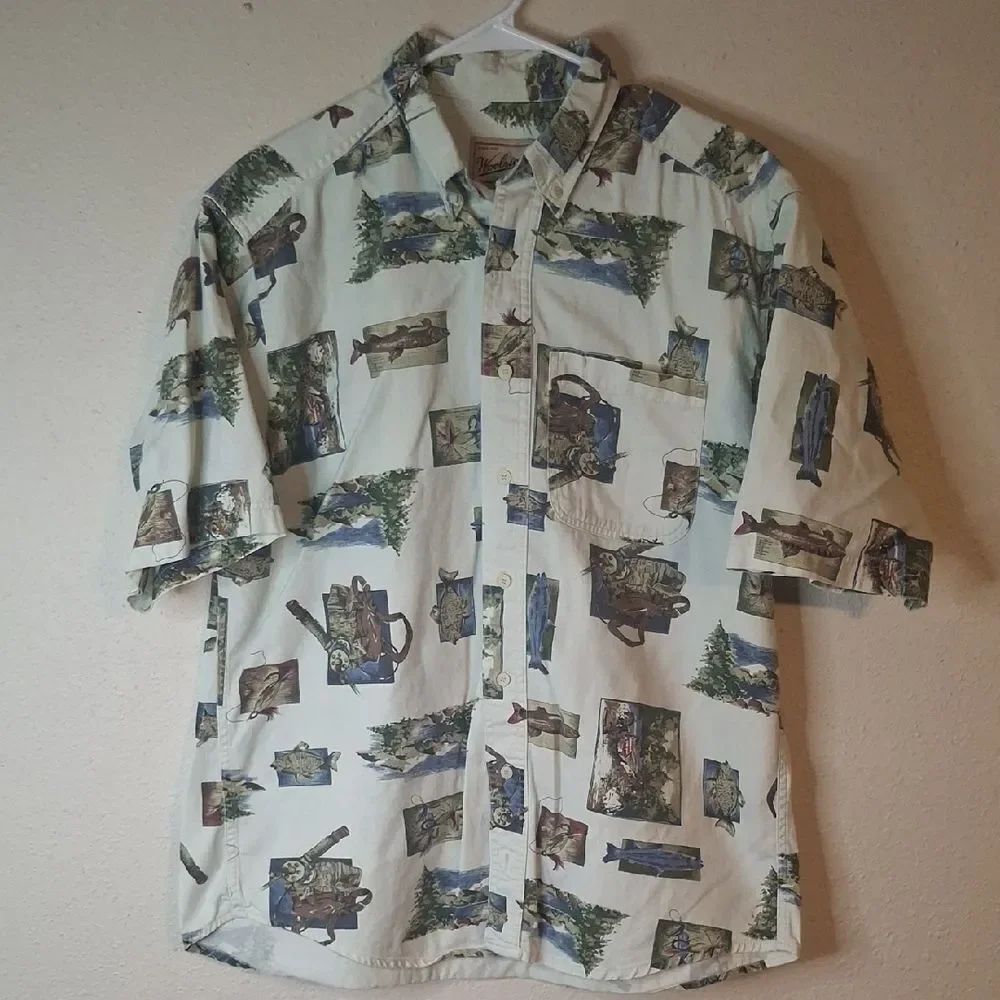 Woolrich Cream Casual Button Down Shirt with Retro Print size large